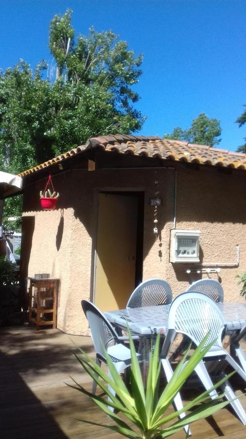 Hotel La Carabasse Vias Exterior foto