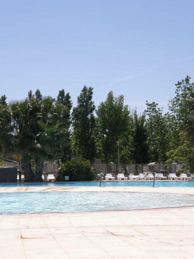 Hotel La Carabasse Vias Exterior foto